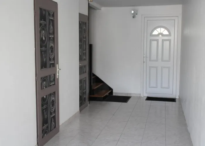 Pyrene Holidays - La Fontaine - Locations Voyage Et Cure Thermale A De Bigorre Διαμέρισμα *